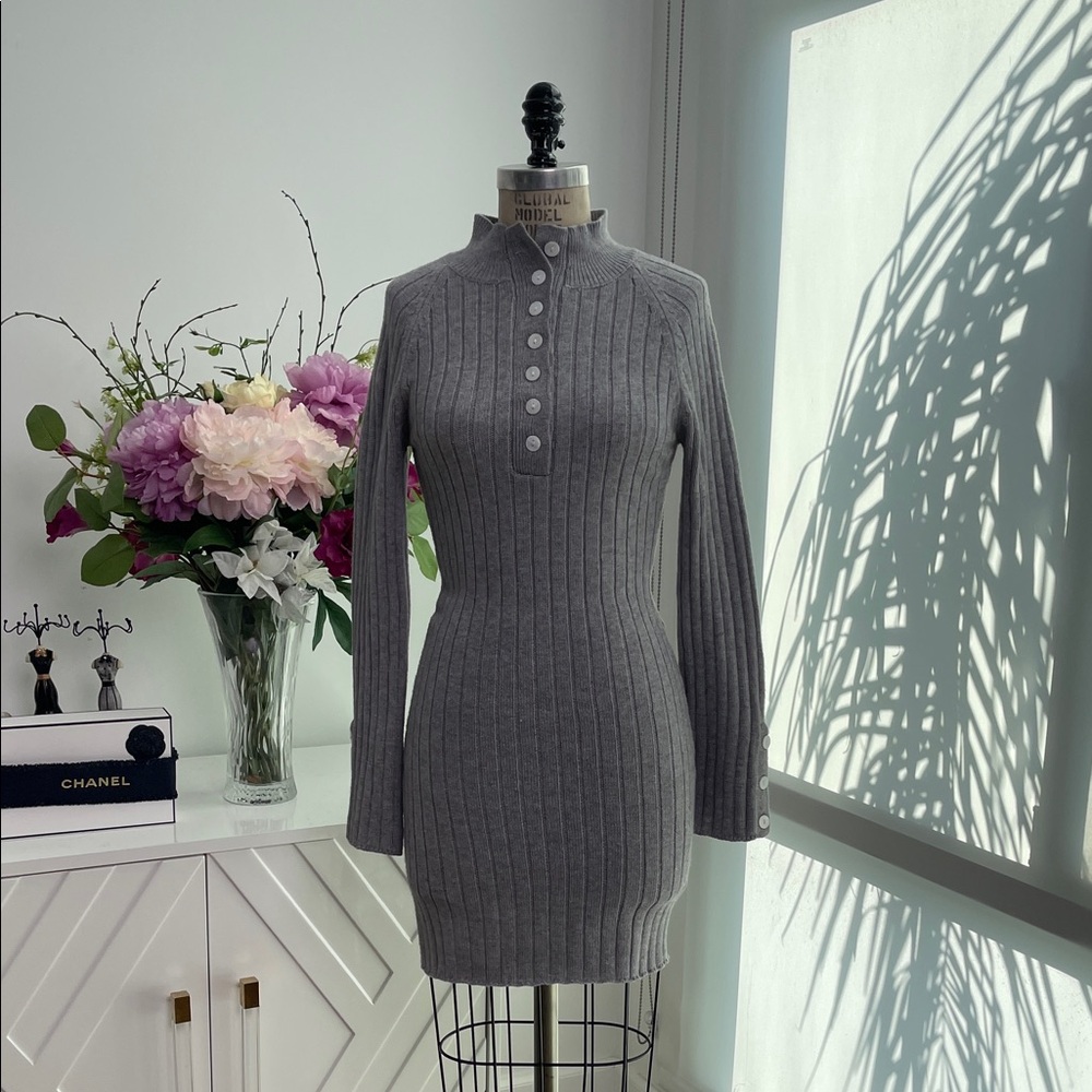 NWT Gray Ribbed Knit Mini Dress with Flared Sleeves & Buttons - LARGE